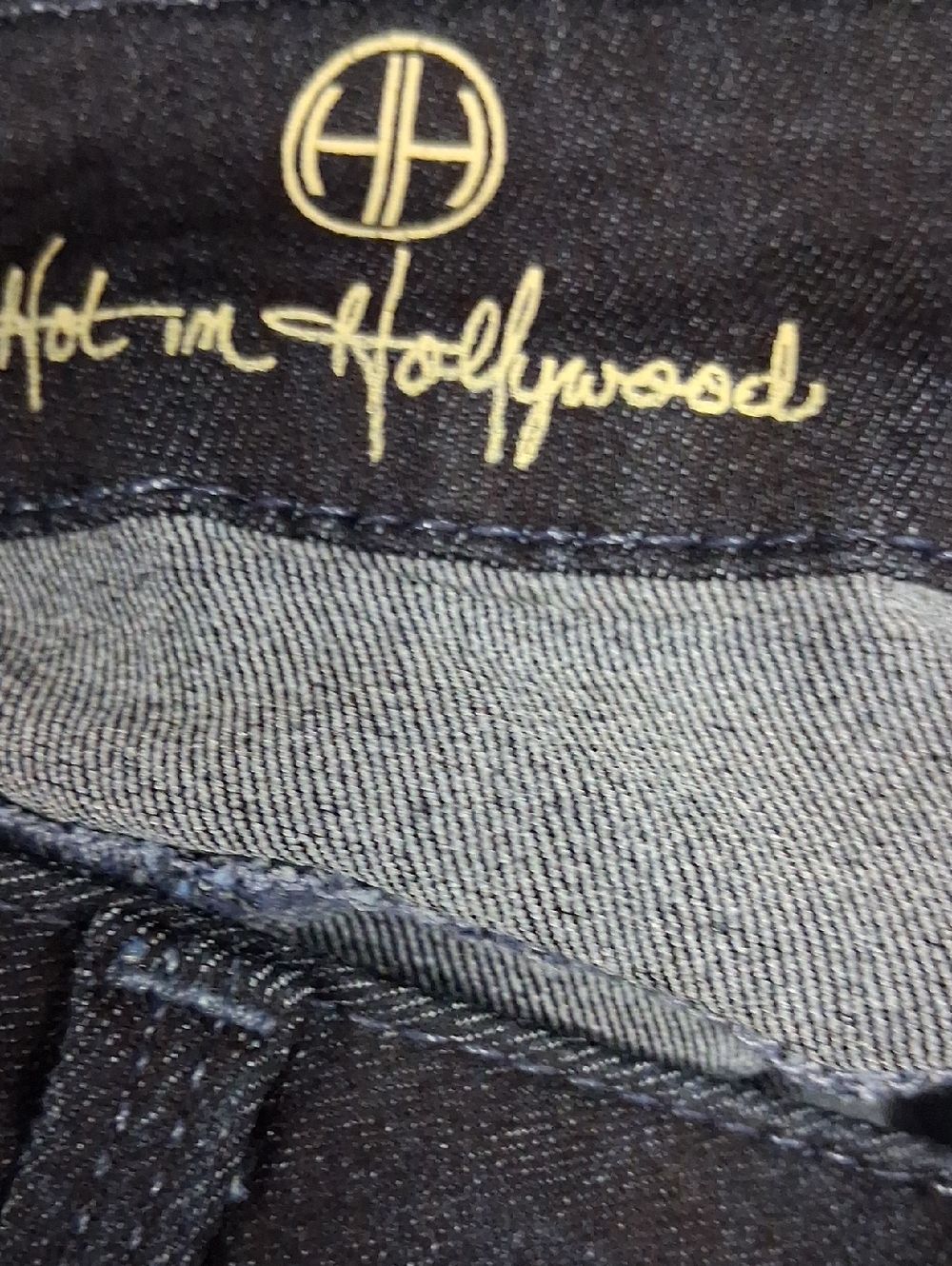 Hot In Hollywood Jean - Picture 6 of 8